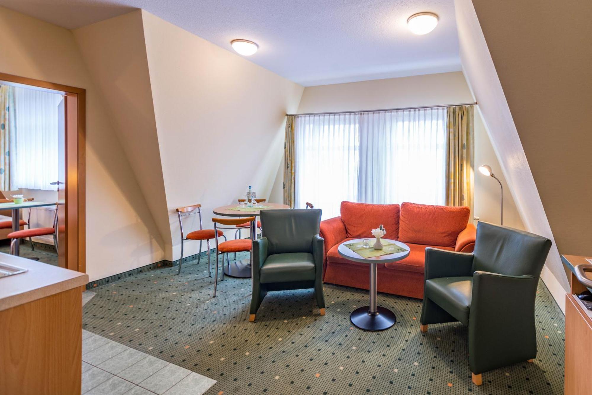 Am Weststrand Aparthotel Кюлунгсборн Экстерьер фото