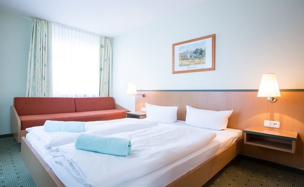Am Weststrand Aparthotel Кюлунгсборн Экстерьер фото