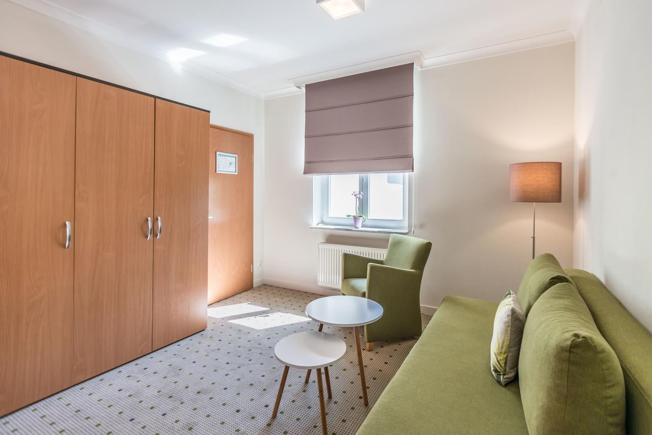 Am Weststrand Aparthotel Кюлунгсборн Экстерьер фото