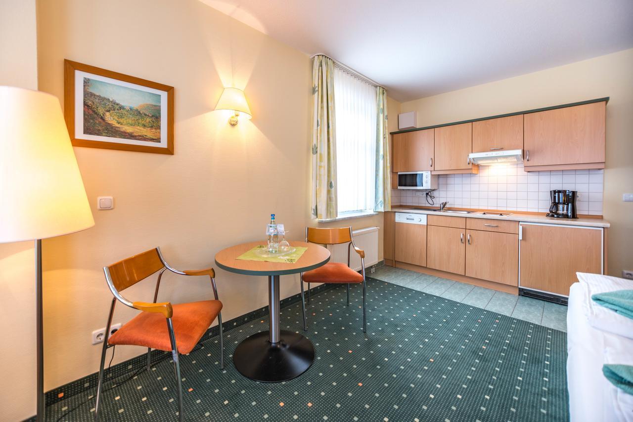 Am Weststrand Aparthotel Кюлунгсборн Экстерьер фото