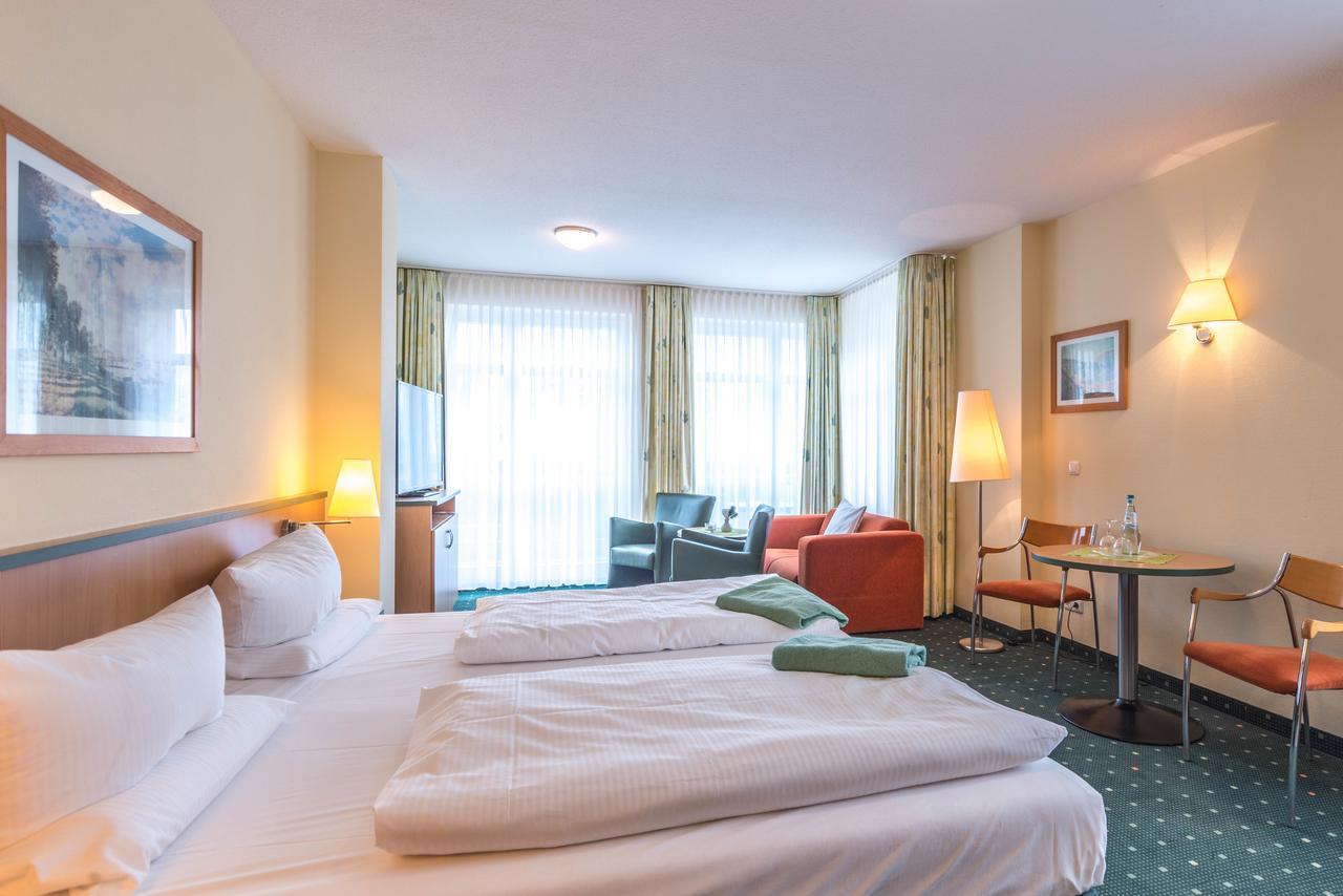 Am Weststrand Aparthotel Кюлунгсборн Экстерьер фото