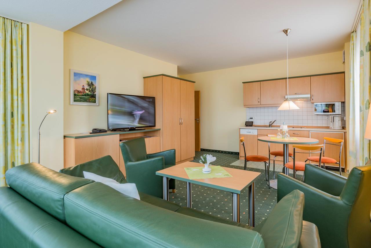 Am Weststrand Aparthotel Кюлунгсборн Экстерьер фото